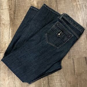 Tommy Bahama Indigo Palms Jeans
Women 12R Waist 31” inseam 32”
Katrina